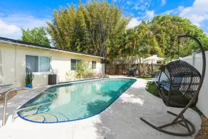 Getaway in comfort with a pool - Image 5