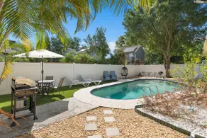 Getaway in comfort with a pool - Image 3