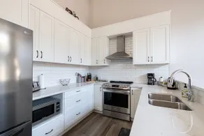Mountain Views, air conditioning, & King beds - Image 5