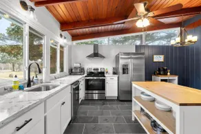 Annapolis Area Waterside Retreat - Image 3