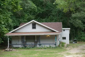 Guy's Country Cottages: Beach Town Bungalow - Image 3