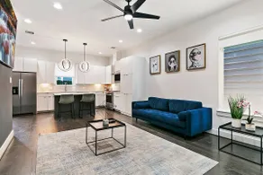 Charming 3br Townhome | Spring Branch | Long Term - Image 3