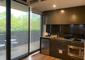 Deluxe Studio Apartment in the Center of Canberra - Hosted by CanStay - Image 2