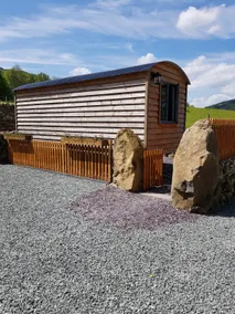 Cwt y Gader Shepherds Hut.Free parking on premises - Image 3