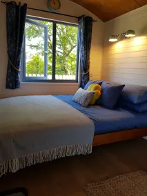 Cwt y Gader Shepherds Hut.Free parking on premises - Image 5