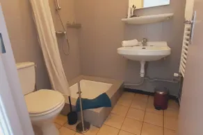 modern 2-person aparthotel - 2-star rating - Image 2