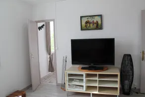 modern 2-person aparthotel - 2-star rating - Image 5