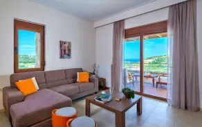 Beautiful Villa With Private Pool - Image 4