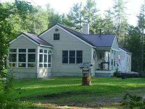 Enjoy peaceful surroundings at Hummingbird House - Image 2