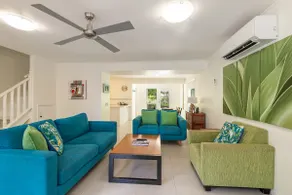 Sandy Beach 12, a 3 bed pool view Noosaville villa - Image 3