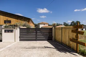 The Grasshopper House - Image 4