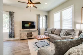 Cozy 2BR/2BA Home – Fast Wi-Fi, Fenced Yard, MTSU - Image 3