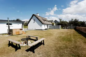 Thatched cottage idyll close to the beach and nature - Image 5