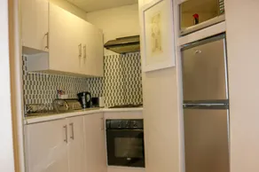 Private, Quiet, Cozy Apartment 10min to town - Image 3