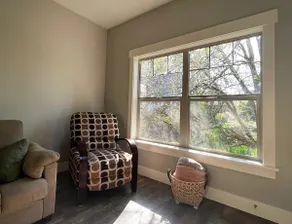 Fantastic 1 bedroom Bungalow, quiet neighborhood - Image 3