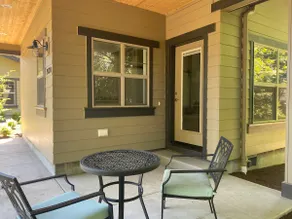 Fantastic 1 bedroom Bungalow, quiet neighborhood - Image 5