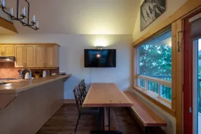 Downtown 2-bed home with free parking on premises - Image 5