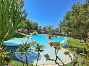 Spacious House in Gran Alacant with Private Garden - Image 4