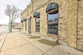 Beautiful Downtown Home - 2 Blks from Lake - Image 3