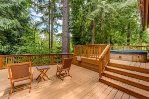 Spacious Cabin with Hot Tub, Sauna, AC, Loft, King bed, Free Parking - Image 4