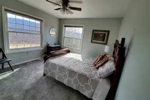 Spacious 4 BR house on 10 acres near Gettysburg! - Image 2