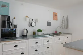 Vineyard Village Retreat – Netflix & Free Parking - Image 2