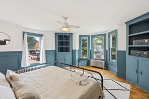 4-Bedroom Downtown Main St , great location! - Image 2