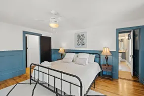 4-Bedroom Downtown Main St , great location! - Image 3