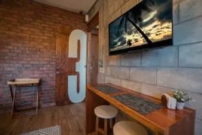 Elegant Industrial Loft, Sleeps 2 - Image 2