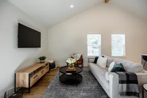 The Remy Cottage near wedding venues & breweries - Image 3