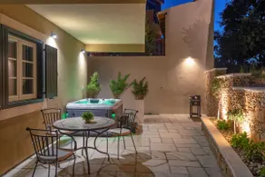 TEONA Luxury Apartment with jacuzzi and terrace sea view - Image 2