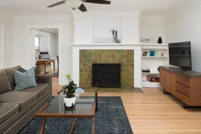 Historic Home in the Heart of the City on Street Car Line. World Cup close - Image 4