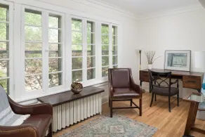 Historic Home in the Heart of the City on Street Car Line. World Cup close - Image 3
