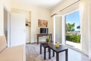 Aloe Apartment with Outdoor Hot Tub - Image 3