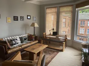 Lovely 2 Bedroom with Riverside Views Pet Friendly - Image 4