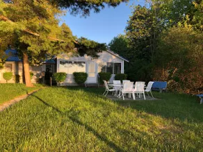 Cozy Beachfront Cottage on Lake.Canoe and Fire Pit - Image 4