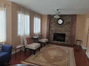 Luxury 5 Bedroom Vacation Home Near The Boardwalk - Image 3