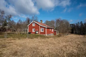 Old-fashioned cottage - Image 2
