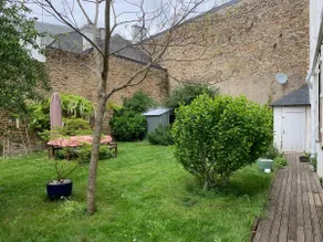 Apartment with private garden, close to the center and train station - Image 4