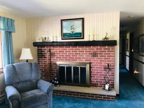 Quiet 3 BR home w/ plenty of outdoor space - Image 4
