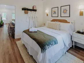 DWELL Aparthotels - Craftsman House 2 (2 Bedroom) - Image 4