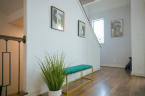 Midtown Luxe: Chic Home Near Downtown Hotspots - Image 3