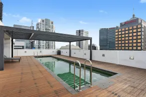 Modern Spacious City Pad with Rooftop Pool and Gym - Image 2