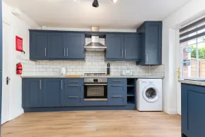Modern home, perfect Lytham location, sleeps 10! - Image 4