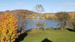 Chalet Ladouceur - lake front, stunning view - Image 5