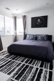 Luxurious 3-bedroom townhouse in Oakland - Image 3