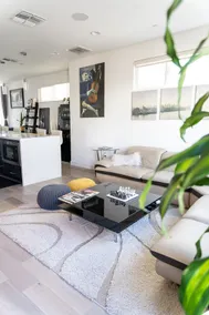 Luxurious 3-bedroom townhouse in Oakland - Image 5