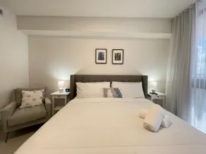 Luxury condo in Downtown Doral - Image 2