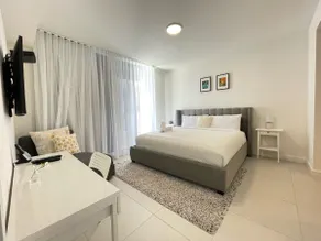 Luxury condo in Downtown Doral - Image 5