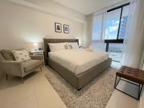 Luxury condo in Downtown Doral - Image 3